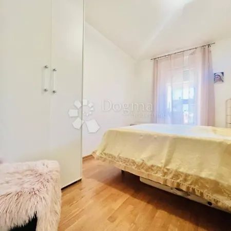 Apartment A Modern & Sunny In Umag